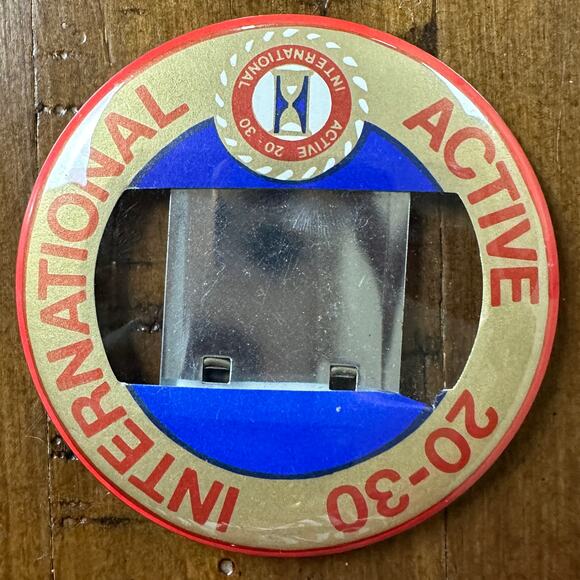 Vintage International Active 20-30 Years Pinback Button - Picture 1 of 3